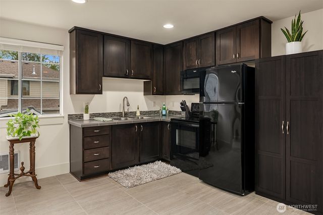 1617 216th Avenue NE, Sammamish, WA 98074