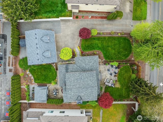 1617 216th Avenue NE, Sammamish, WA 98074