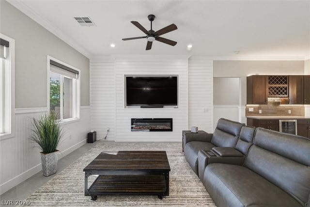 2120 Iroquois Avenue, Pahrump, NV 89048