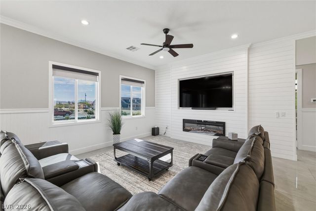 2120 Iroquois Avenue, Pahrump, NV 89048