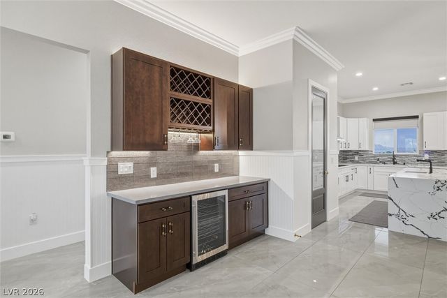 2120 Iroquois Avenue, Pahrump, NV 89048