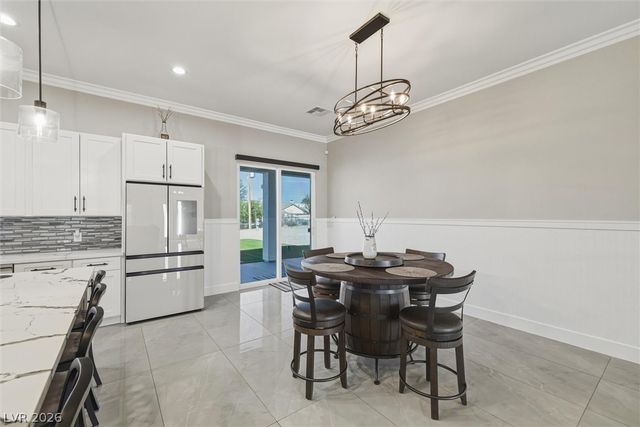 2120 Iroquois Avenue, Pahrump, NV 89048