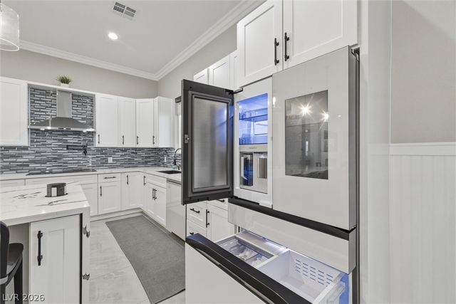 2120 Iroquois Avenue, Pahrump, NV 89048