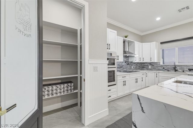 2120 Iroquois Avenue, Pahrump, NV 89048