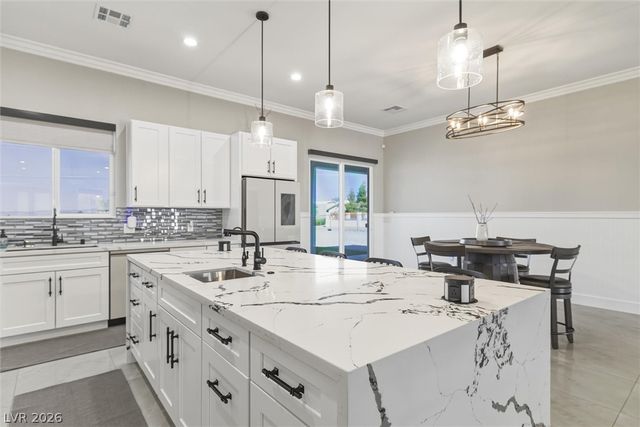 2120 Iroquois Avenue, Pahrump, NV 89048