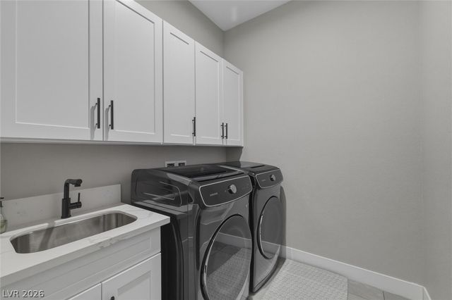 2120 Iroquois Avenue, Pahrump, NV 89048