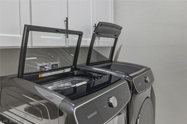 2120 Iroquois Avenue, Pahrump, NV 89048