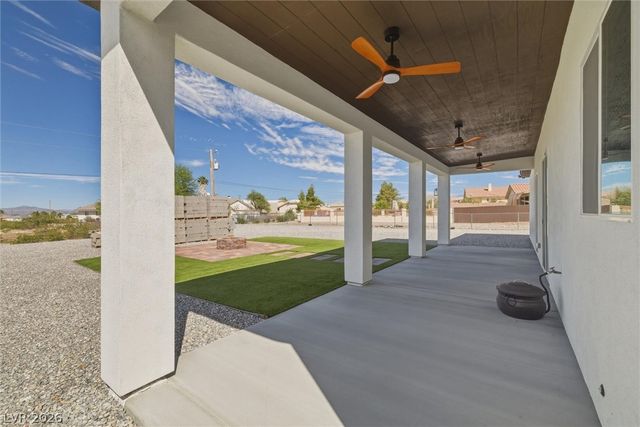 2120 Iroquois Avenue, Pahrump, NV 89048