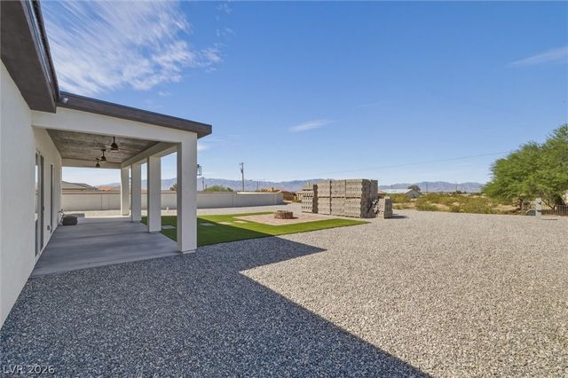 2120 Iroquois Avenue, Pahrump, NV 89048