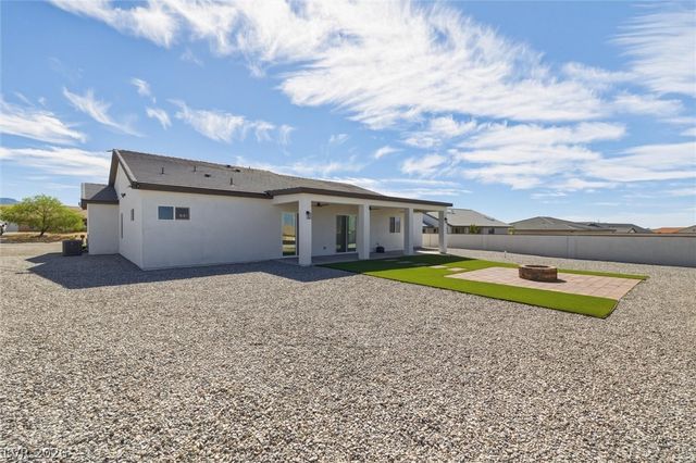 2120 Iroquois Avenue, Pahrump, NV 89048