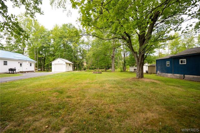 9378 Lemon Street, Evans, NY 14006