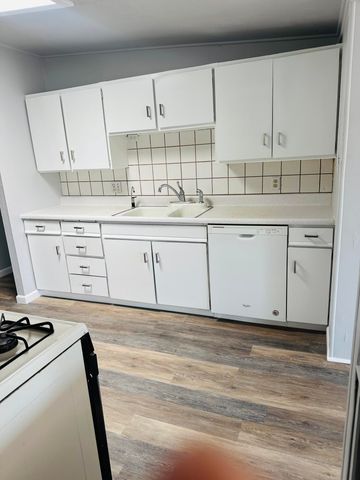 210 Plum Drive, Exeter, CA 93221