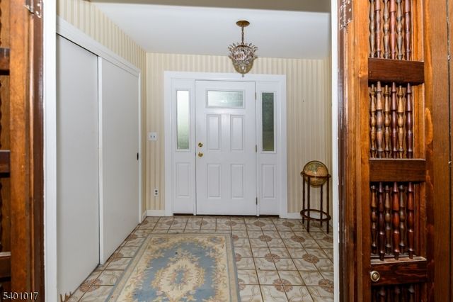 4 Herbert Pl, West Caldwell Twp., NJ 07006