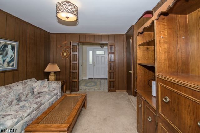 4 Herbert Pl, West Caldwell Twp., NJ 07006