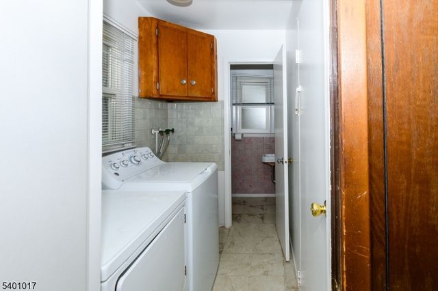 4 Herbert Pl, West Caldwell Twp., NJ 07006