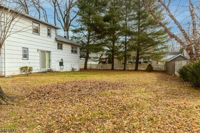 4 Herbert Pl, West Caldwell Twp., NJ 07006