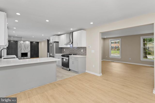 118 SQUIRREL TREE LN, Mount Laurel, NJ 08054