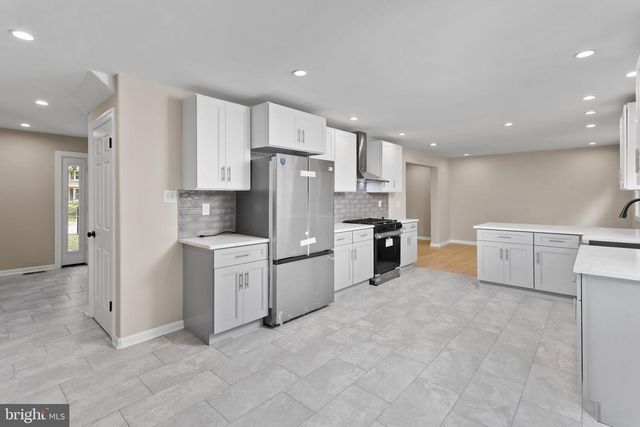 118 SQUIRREL TREE LN, Mount Laurel, NJ 08054