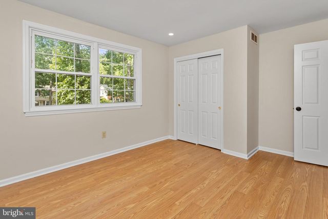 118 SQUIRREL TREE LN, Mount Laurel, NJ 08054
