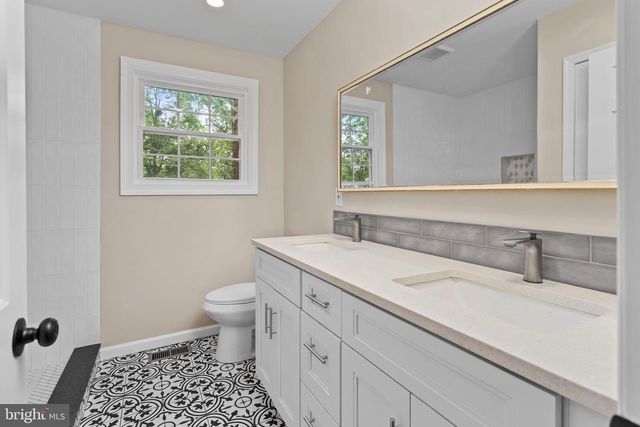 118 SQUIRREL TREE LN, Mount Laurel, NJ 08054