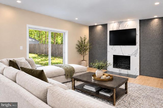 118 SQUIRREL TREE LN, Mount Laurel, NJ 08054