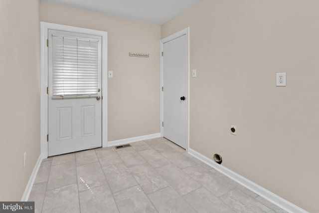 118 SQUIRREL TREE LN, Mount Laurel, NJ 08054