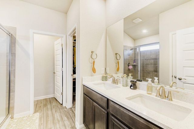 1005 Main ST, Hutto, TX 78634