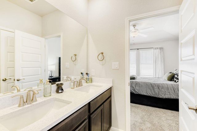 1005 Main ST, Hutto, TX 78634