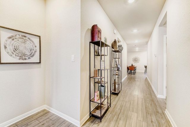 1005 Main ST, Hutto, TX 78634