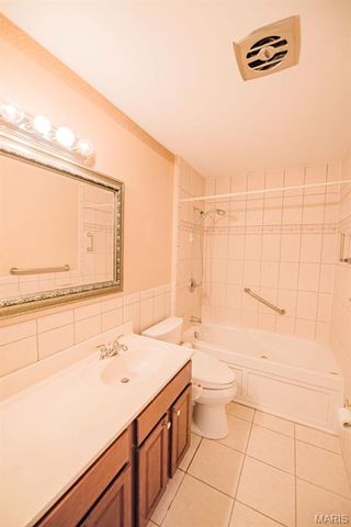 69 Club Grounds North Drive, Florissant, MO 63033