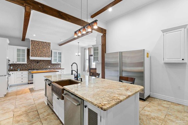 14 W Gadsden St, Pensacola, FL 32501