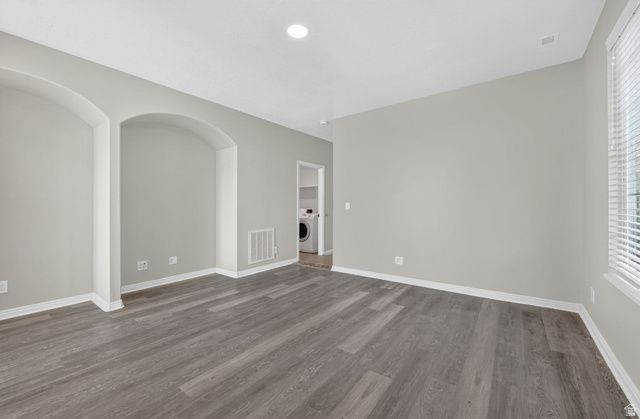 228 BIRMINGHAM LN, North Salt Lake, UT 84054