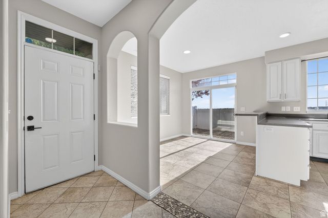 228 BIRMINGHAM LN, North Salt Lake, UT 84054