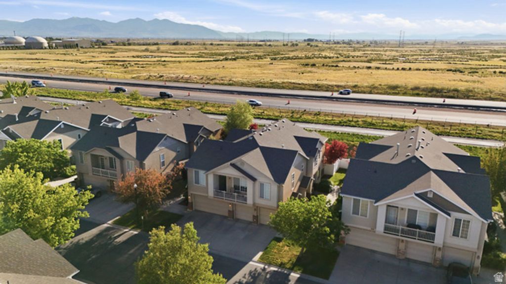 228 BIRMINGHAM LN, North Salt Lake, UT 84054