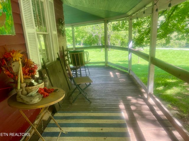 370 Gulley River Rd, Harrogate, TN 37752