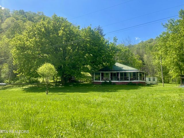 370 Gulley River Rd, Harrogate, TN 37752