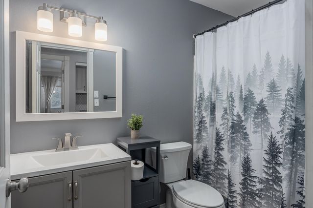 2030 MY COURT, North Pole, AK 99705