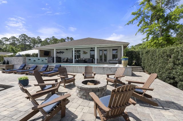 862 Bay Grove Road, Freeport, FL 32439