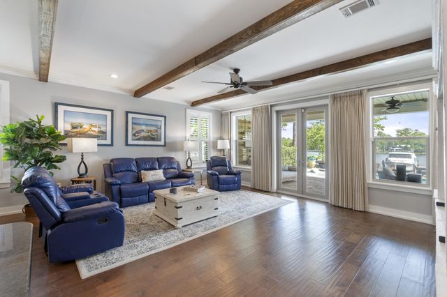 862 Bay Grove Road, Freeport, FL 32439