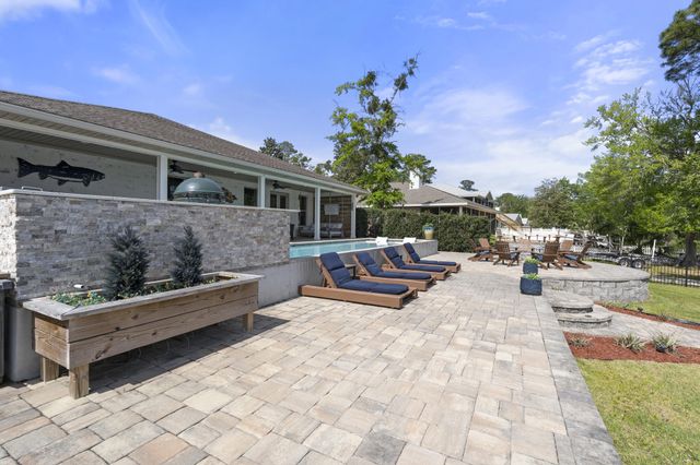 862 Bay Grove Road, Freeport, FL 32439