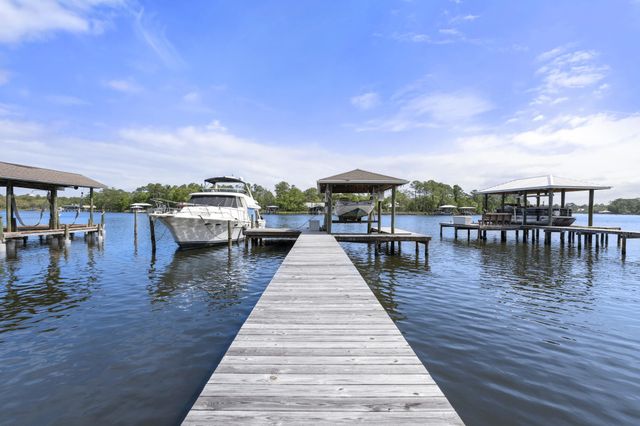 862 Bay Grove Road, Freeport, FL 32439