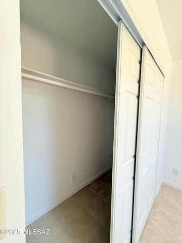 4024 E Santa Barbara Avenue, Tucson, AZ 85711