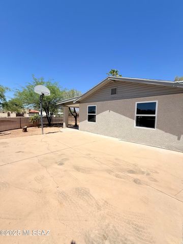 4024 E Santa Barbara Avenue, Tucson, AZ 85711