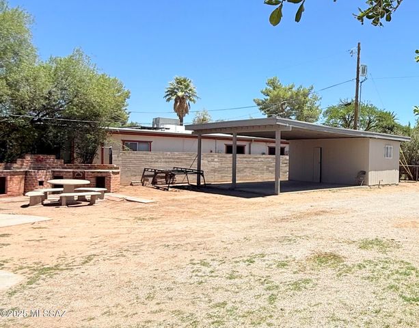 4024 E Santa Barbara Avenue, Tucson, AZ 85711