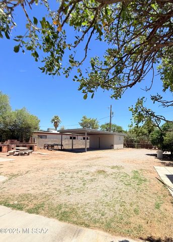 4024 E Santa Barbara Avenue, Tucson, AZ 85711