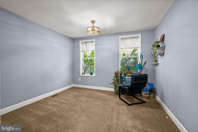 4 N EAST AVE, Baltimore, MD 21224