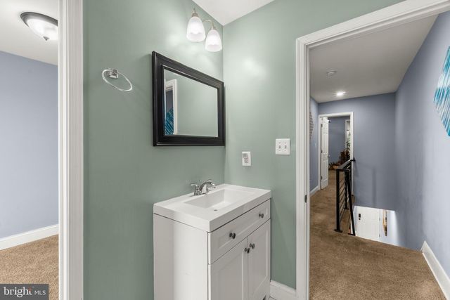 4 N EAST AVE, Baltimore, MD 21224