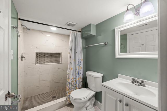 4 N EAST AVE, Baltimore, MD 21224