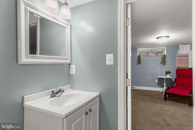 4 N EAST AVE, Baltimore, MD 21224