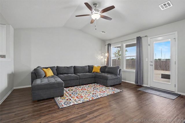 9417 E 131st Place S, Bixby, OK 74008
